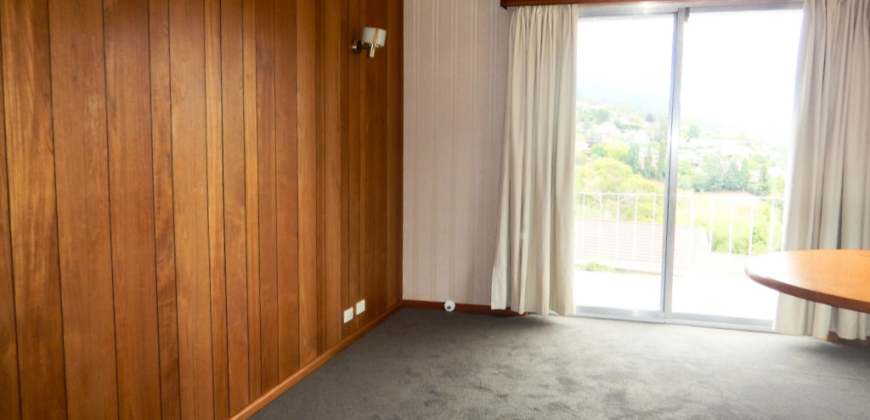 4 Dalkeith Court, Sandy Bay Tas 7005