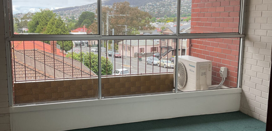 4/11 Byron Street, SANDY BAY