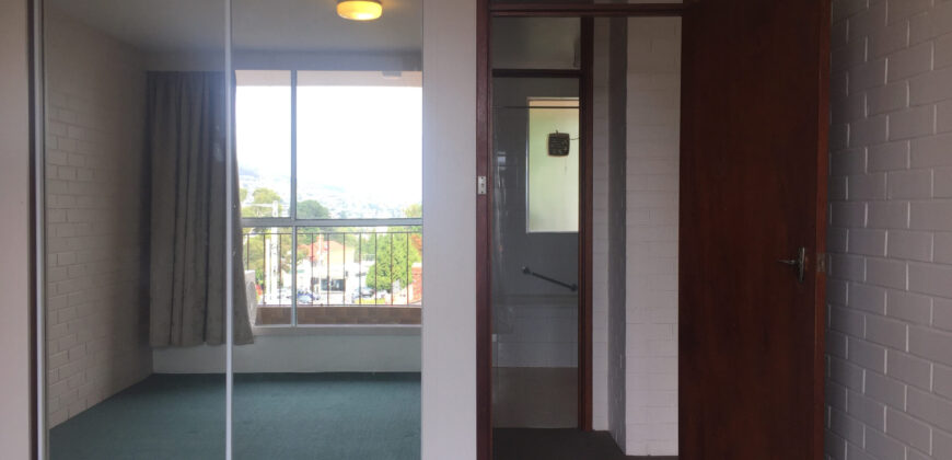 4/11 Byron Street, SANDY BAY