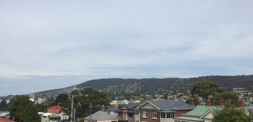4/11 Byron Street, SANDY BAY