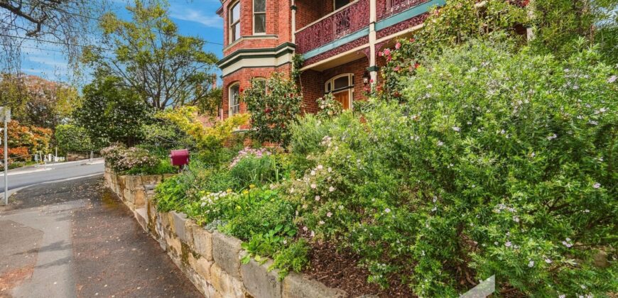 225 Bathurst St, West Hobart TAS 7000
